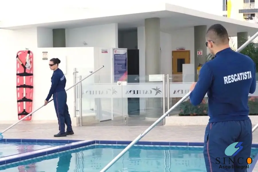 Aseador Piscinero